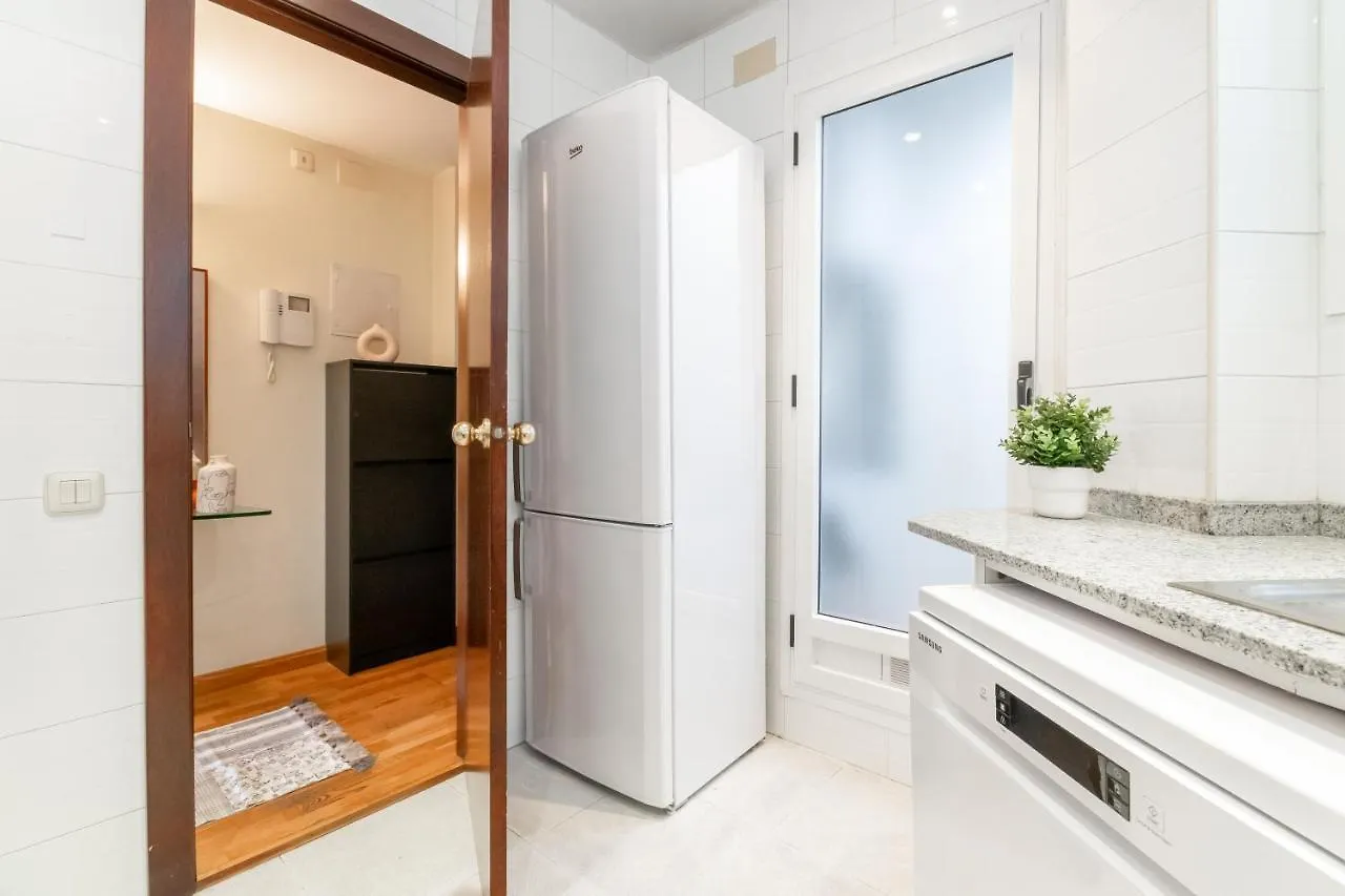 Sagrada Familia: Bonito Y Muy Centrico Apartment Barcelona