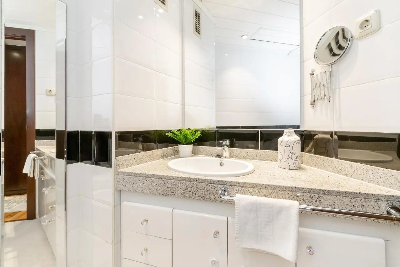 Sagrada Familia: Bonito Y Muy Centrico Apartment Barcelona