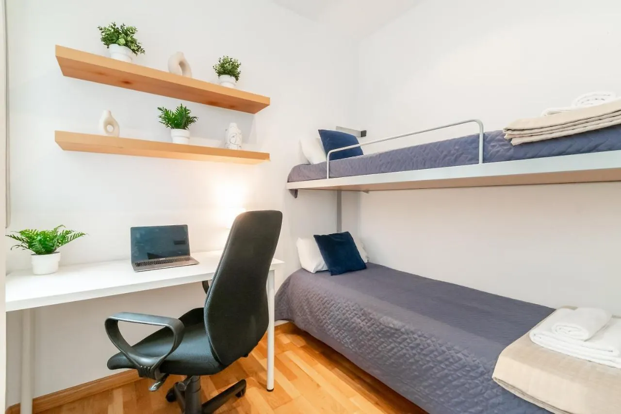 Sagrada Familia: Bonito Y Muy Centrico Apartment Barcelona